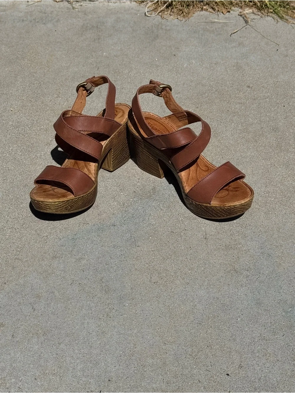 Women's Brown Strappy Block Heel Sandals 7